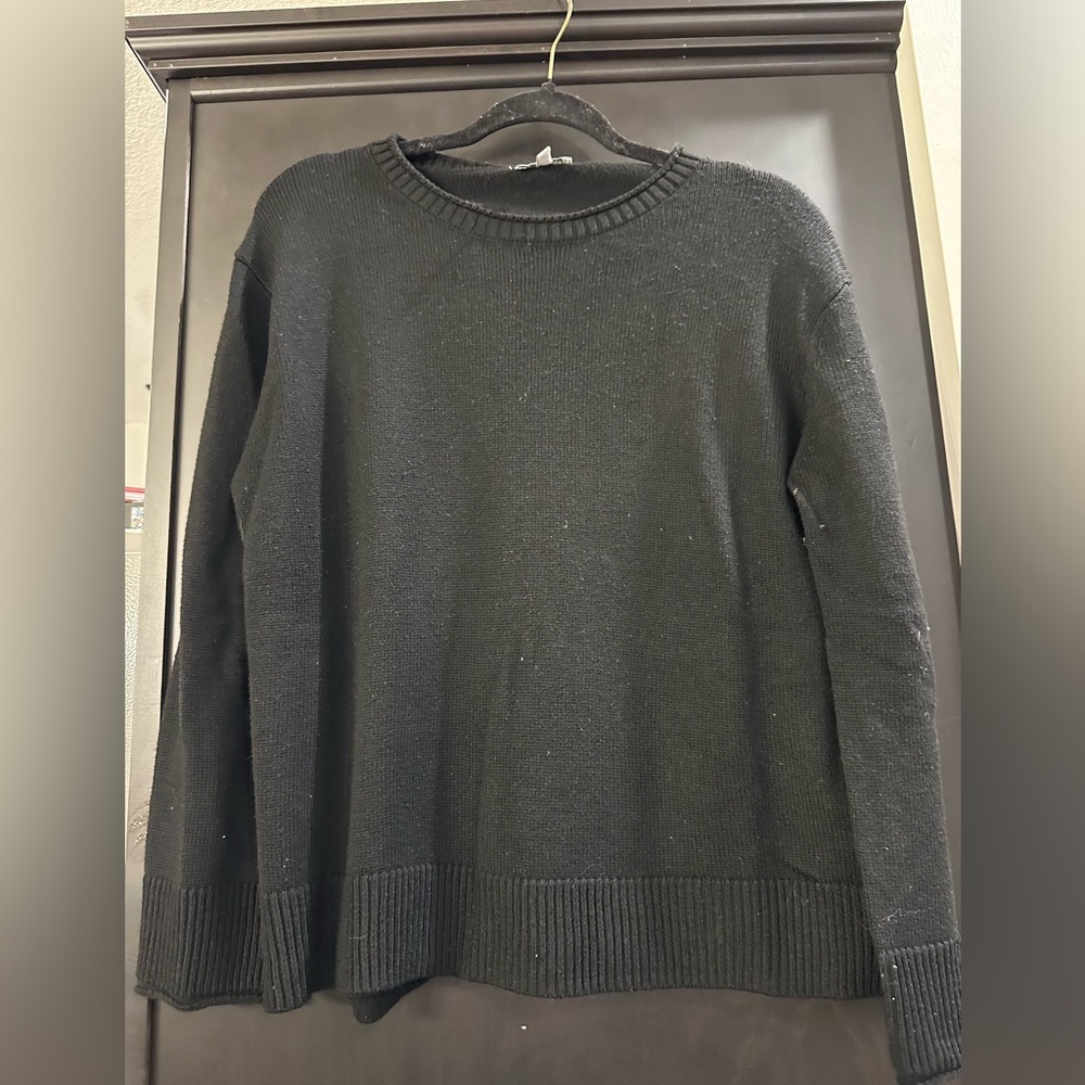 Ella Moss Men's Classic Black Crewneck Sweater